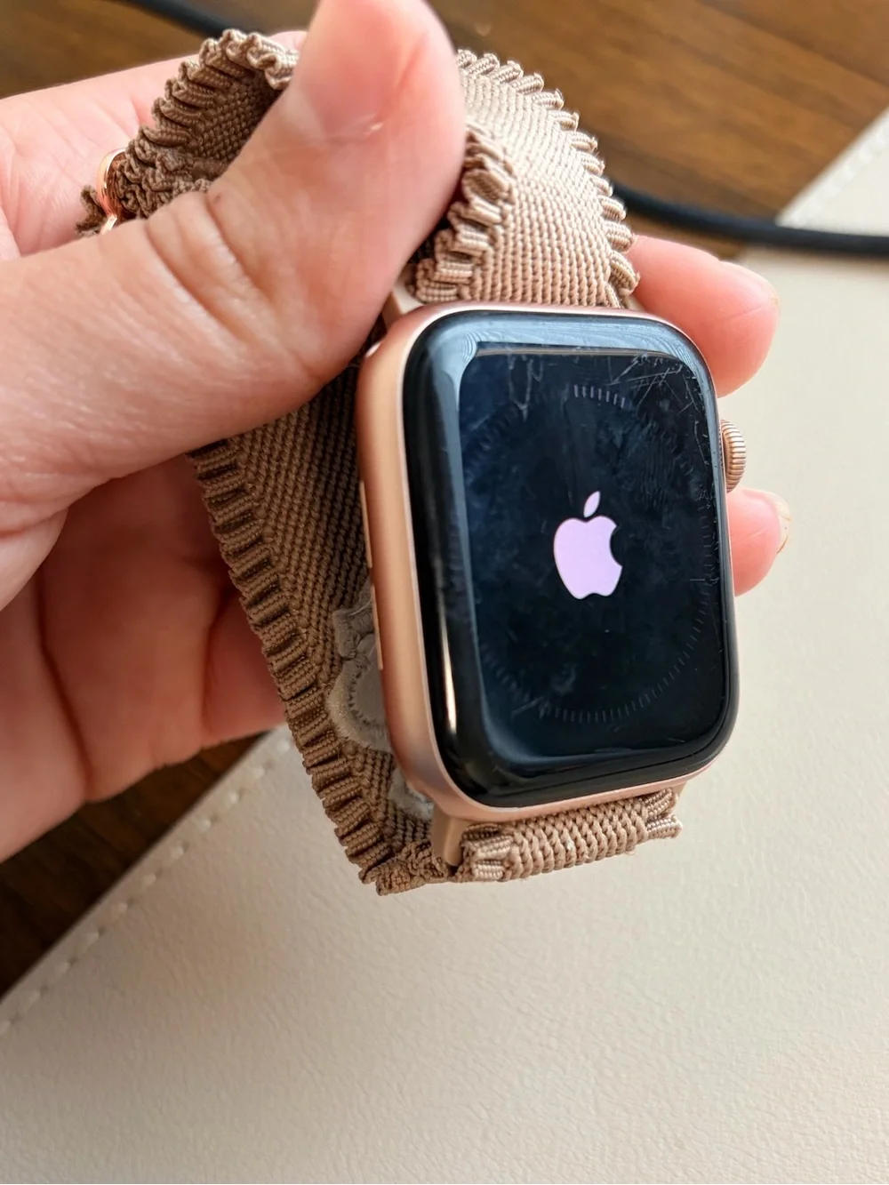 Apple Watch SE 40 mm GPS Rose Gold